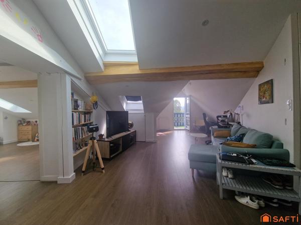 T3 lumineux entièrement rénové avec goût, idéalement situé