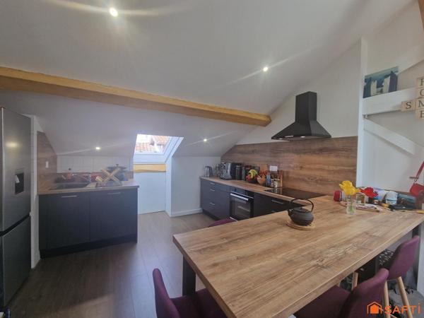 T3 lumineux entièrement rénové avec goût, idéalement situé