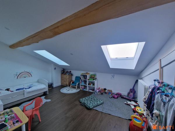 T3 lumineux entièrement rénové avec goût, idéalement situé