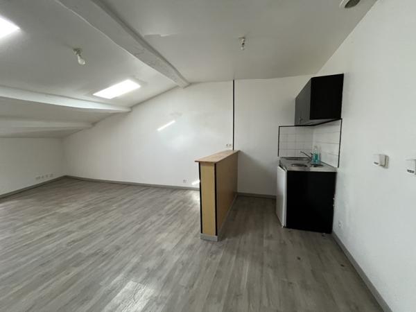 Immeuble à vendre |  Mauzé-sur-le-Mignon |  105 m²