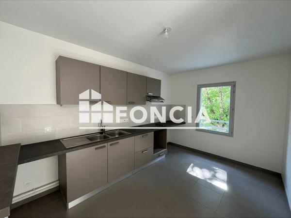 Location Appartement 4 pièces 91.2 m² - 685 RUE DES COMBES Chambery 73000