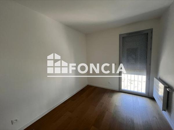 Location Appartement 4 pièces 91.2 m² - 685 RUE DES COMBES Chambery 73000