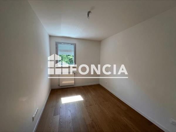 Location Appartement 4 pièces 91.2 m² - 685 RUE DES COMBES Chambery 73000