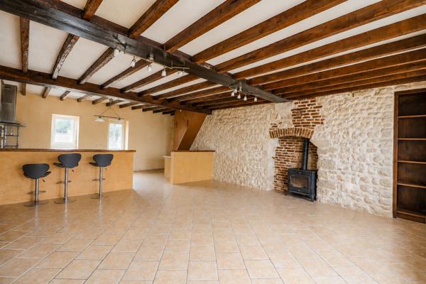 Maison Guérigny, plain pied, 3 chambres, grenier aménageable, terrain, à 15 minutes de NEVERS et proche autoroute