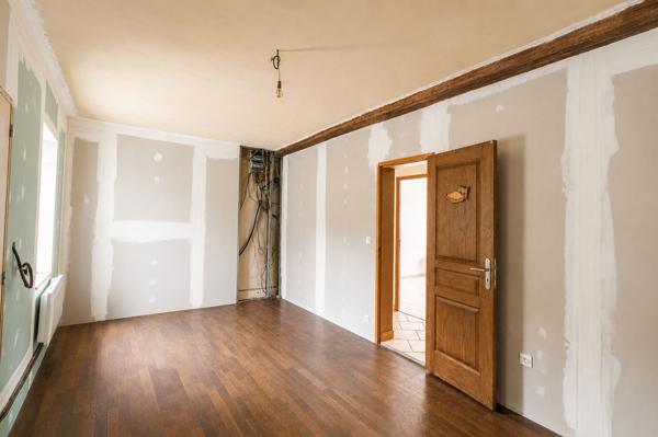 Maison Guérigny, plain pied, 3 chambres, grenier aménageable, terrain, à 15 minutes de NEVERS et proche autoroute