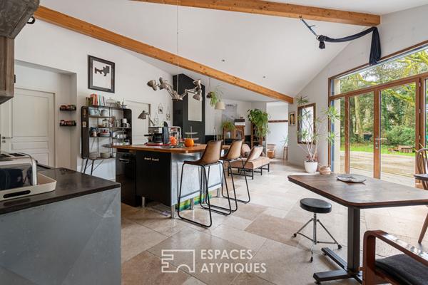 Villa de plain pied sur son vaste jardin arboré au coeur des rochelets