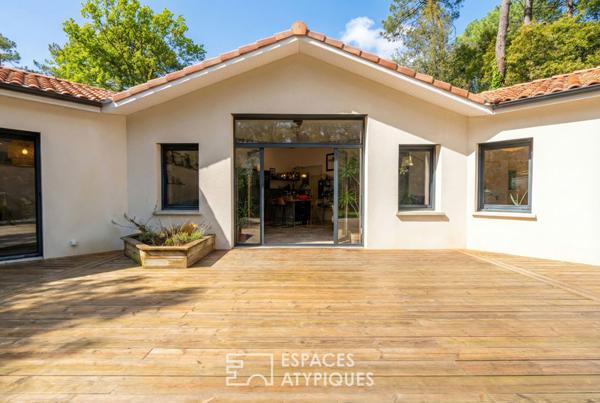 Villa de plain pied sur son vaste jardin arboré au coeur des rochelets