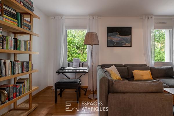 Villa de plain pied sur son vaste jardin arboré au coeur des rochelets