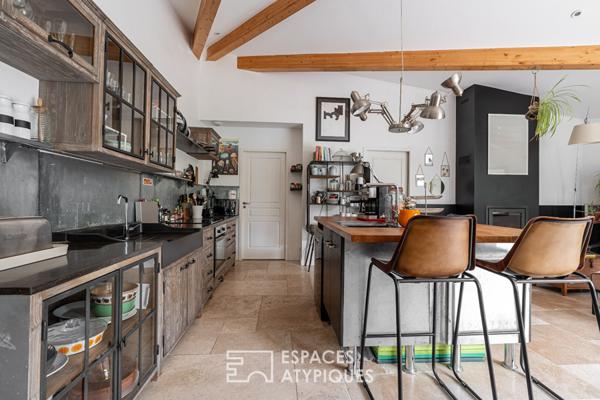 Villa de plain pied sur son vaste jardin arboré au coeur des rochelets