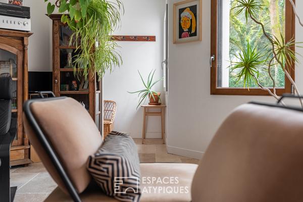 Villa de plain pied sur son vaste jardin arboré au coeur des rochelets