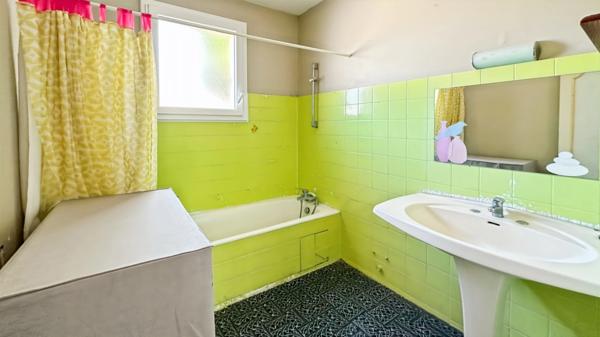 Maison à vendre 8 pièces proche de BERGERAC (24)