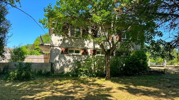 Maison à vendre 8 pièces proche de BERGERAC (24)