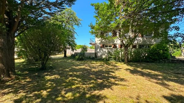 Maison à vendre 8 pièces proche de BERGERAC (24)