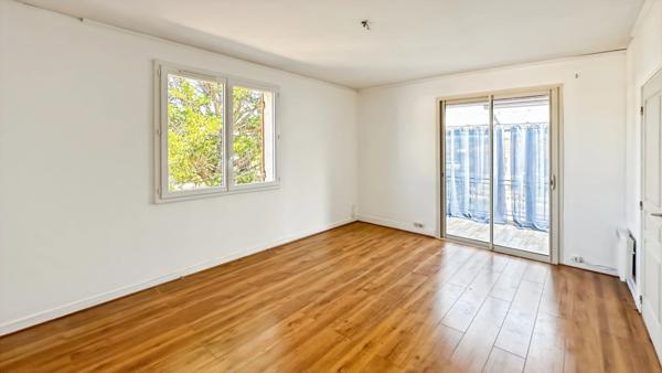 Maison à vendre 8 pièces proche de BERGERAC (24)