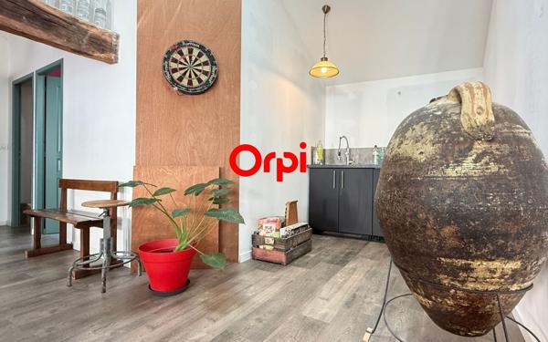 Appartement à vendre    4 pièces • 184,63 m2 Saint-Étienne-de-Saint-Geoirs