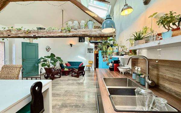 Appartement à vendre    4 pièces • 184,63 m2 Saint-Étienne-de-Saint-Geoirs