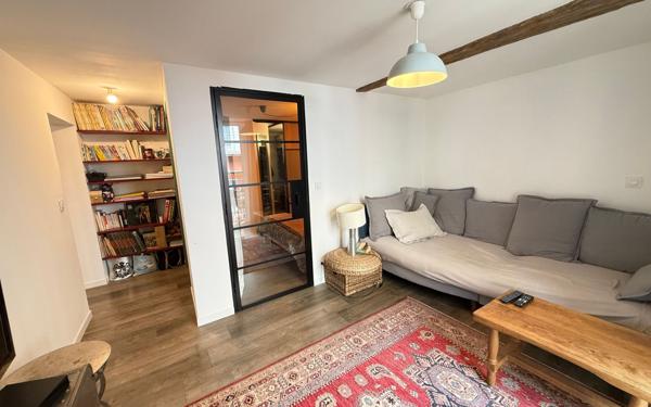 Appartement à vendre    4 pièces • 184,63 m2 Saint-Étienne-de-Saint-Geoirs