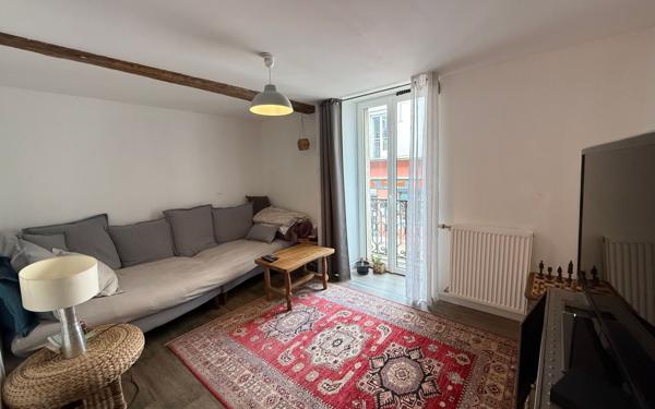 Appartement à vendre    4 pièces • 184,63 m2 Saint-Étienne-de-Saint-Geoirs