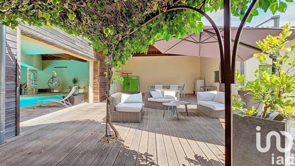 Maison à vendre 10 pièces 277 m² Roussillon