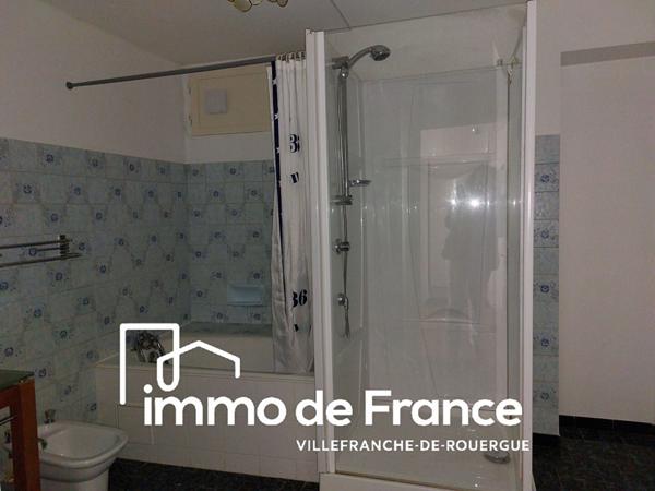Appartement T3 de 107 m2 en deuxième étage sur le tour de ville