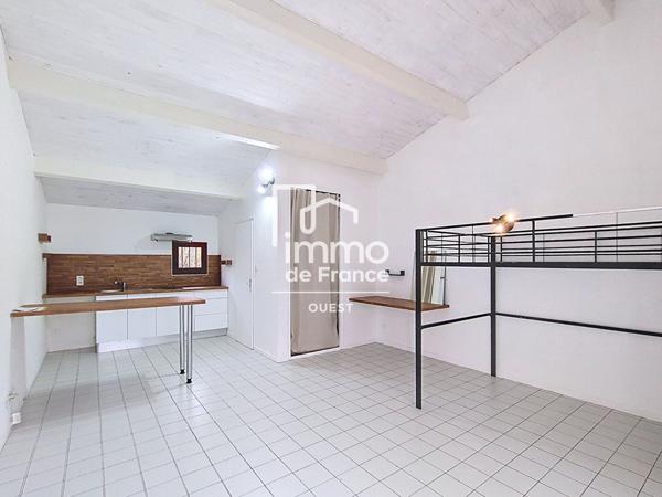 Appartement  Studio LA ROCHE SUR YON