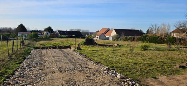 Terrain à vendre à OUROUX SUR SAONE - 1981 m²