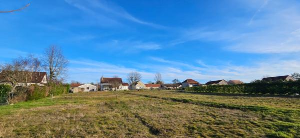 Terrain à vendre à OUROUX SUR SAONE - 1981 m²