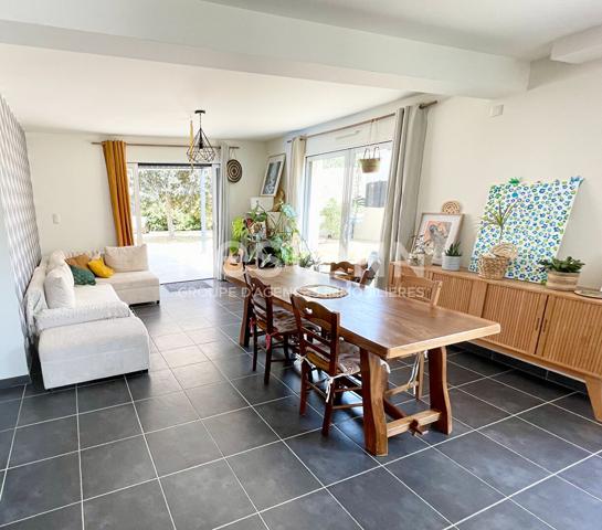 Maison récente 7 pièces à vendre à Terranjou - Secteur Chavagnes