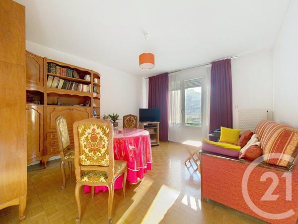 Appartement F2 à vendre  2 pièces - 42,06 m2 LE KREMLIN BICETRE - 94