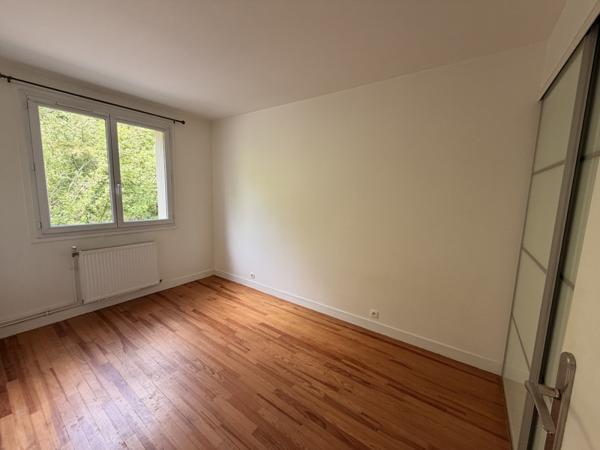 Appartement à vendre 146 500 € Mantes-la-Ville 3 p 64 m² DPE D