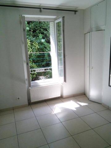 Appartement 2 pièces                                        - 38000 Grenoble Réf : 5341