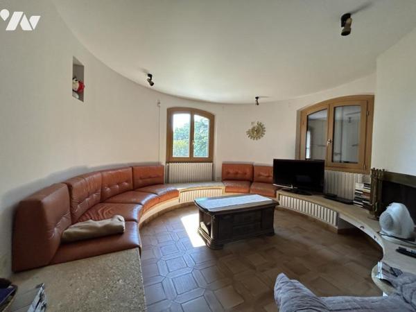 Montélimar, maison de 256m2 hab , parcelle 4268m2.