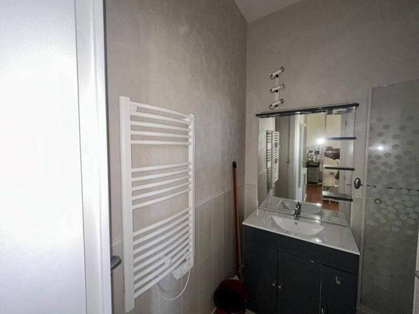 Appartement 1 pièce                                        - 38000 Grenoble Réf : 5413