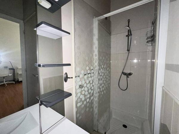 Appartement 1 pièce                                        - 38000 Grenoble Réf : 5413