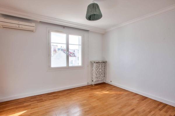 Appartement 4 pièces                                        - 38000 Grenoble Réf : 5351