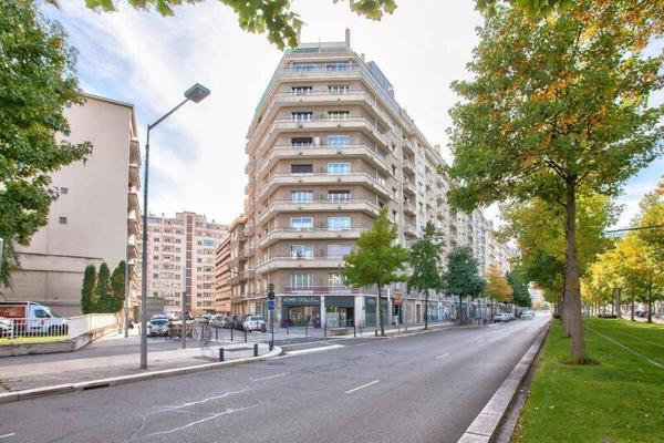 Appartement 4 pièces                                        - 38000 Grenoble Réf : 5351