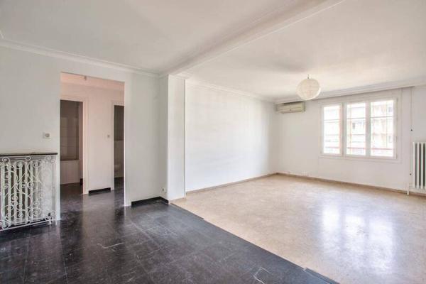 Appartement 4 pièces                                        - 38000 Grenoble Réf : 5351