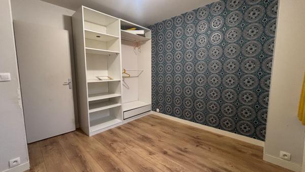 À louer ? 4 pièces vide avec grande terrasse et box ? Évry