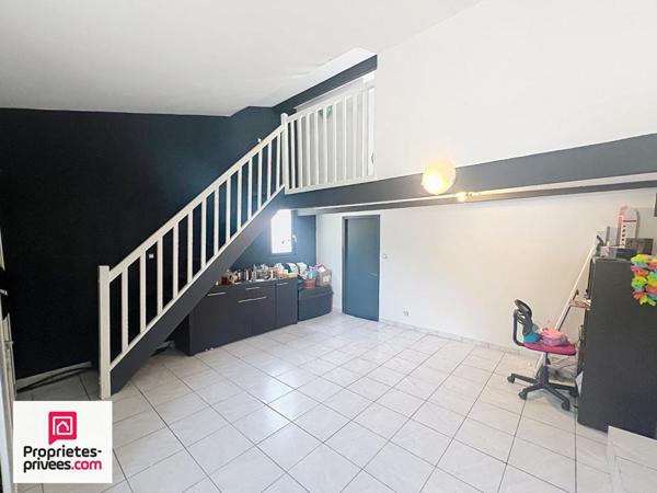 RIANS  Villa  T4/5 sur 1500 m² au calme à pied du village