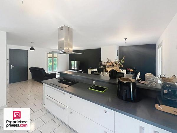 RIANS  Villa  T4/5 sur 1500 m² au calme à pied du village