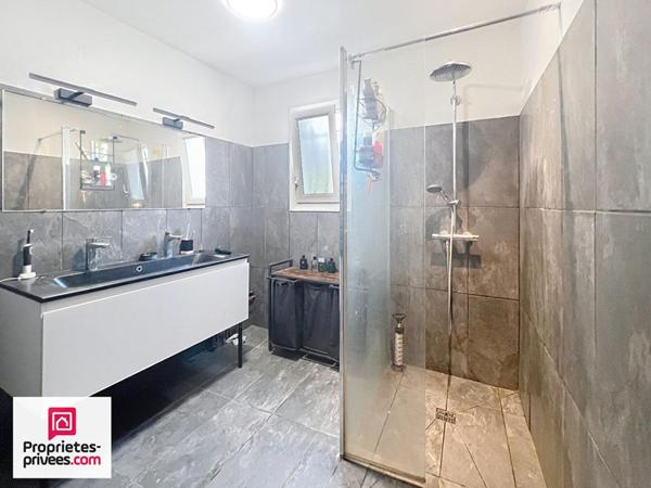 RIANS  Villa  T4/5 sur 1500 m² au calme à pied du village