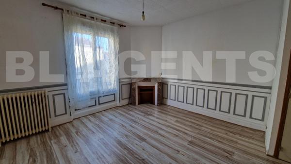 Maison 4 pieces au coeur de ROMILLY SUR SEINE - 2 chambres, possible 3. Jardin clos