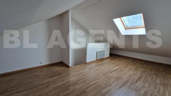 Maison 4 pieces au coeur de ROMILLY SUR SEINE - 2 chambres, possible 3. Jardin clos