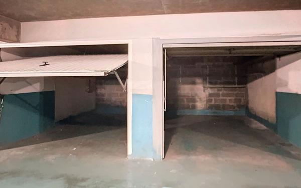 Stationnement à louer    24 m2 Maisons-Alfort