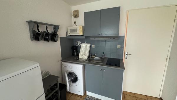 Studio meublée avec Loggia