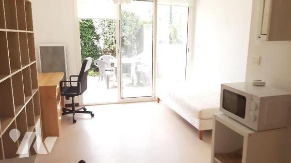 A vendre studio RENNES quartier Fac de droit (métro jules Ferry) Dans résidence années 90 avec ...