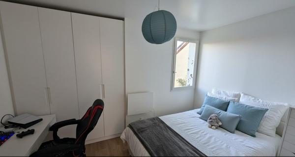 Maison moderne avec 4 chambres et un jardin