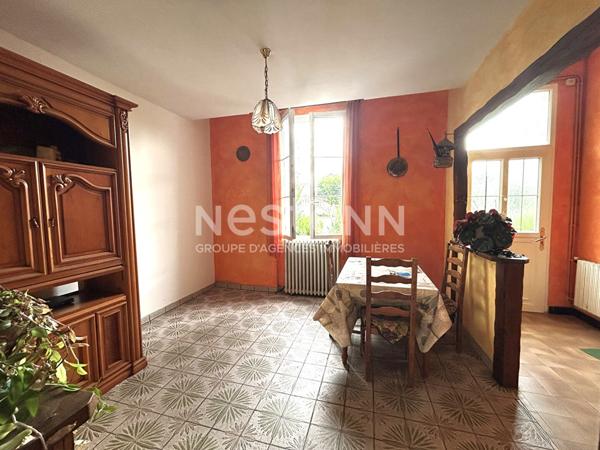 MAISON DE CARACTERE DE 130m² 3 CHAMBRES SUR 3 NIVEAUX EN PLEIN-CENTRE VILLENTROIS (INDRE 36)