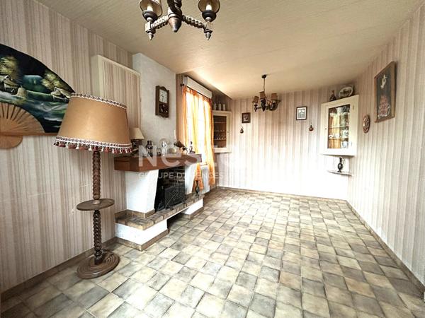 MAISON DE CARACTERE DE 130m² 3 CHAMBRES SUR 3 NIVEAUX EN PLEIN-CENTRE VILLENTROIS (INDRE 36)