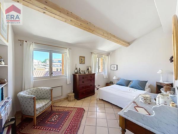 AIX EN PROVENCE  DUPLEX DE 5 pièces 119 Mm²  TERRASSE cave